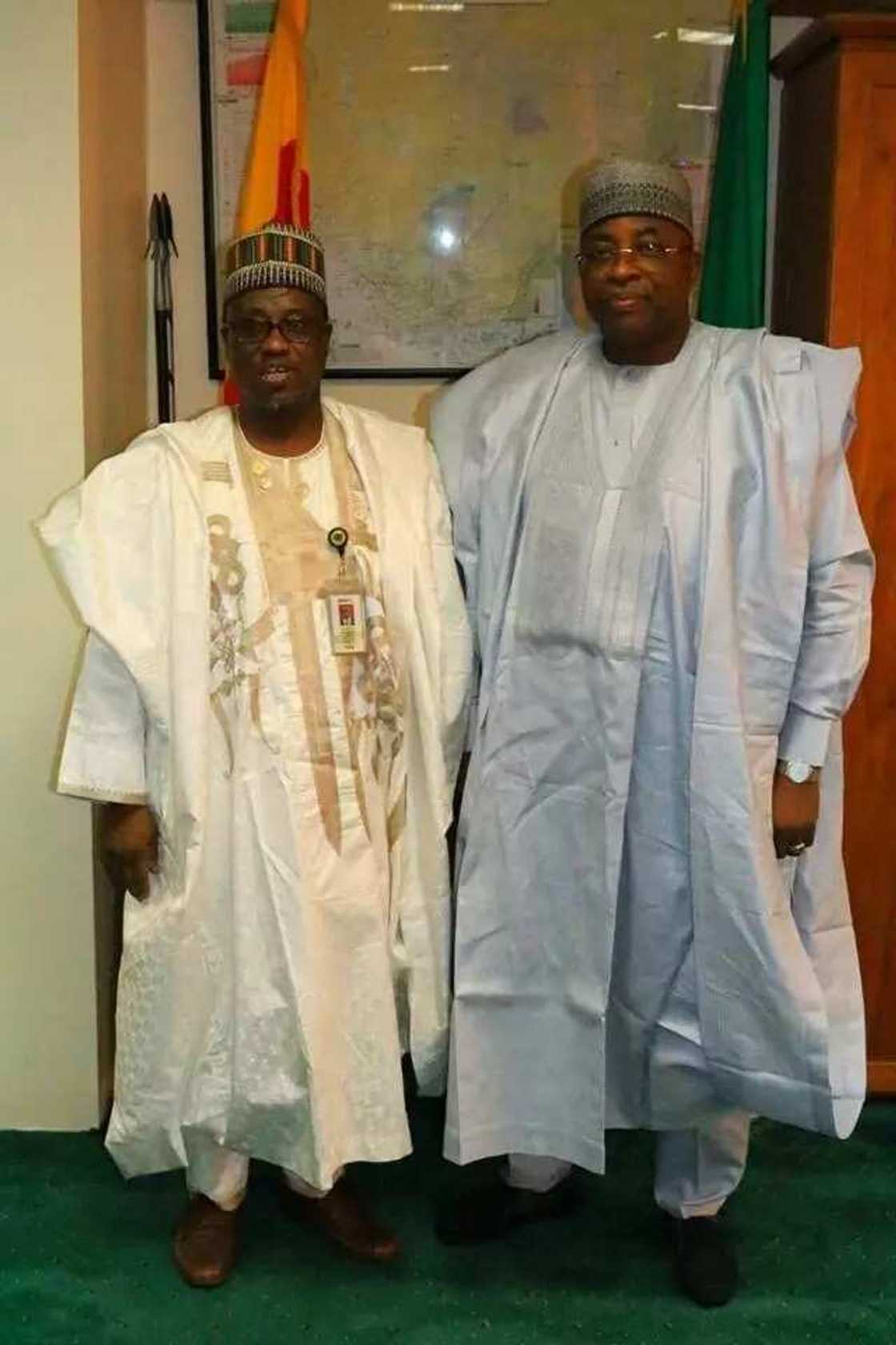 Zamu fara haƙar mai daga rijiyoyin mai guda 5 a jihar Bauchi – Inji shugaban hukumar NNPC Zamu fara haƙar mai daga rijiyoyin mai guda 5 a jihar Bauchi – Inji shugaban hukumar NNPC