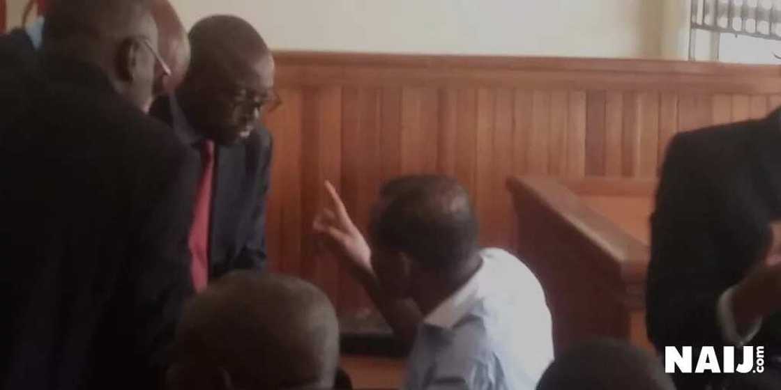 Heavy Security Presence In Court For Kanu's Arraignment Heavy Security Presence In Court For Kanu's Arraignment