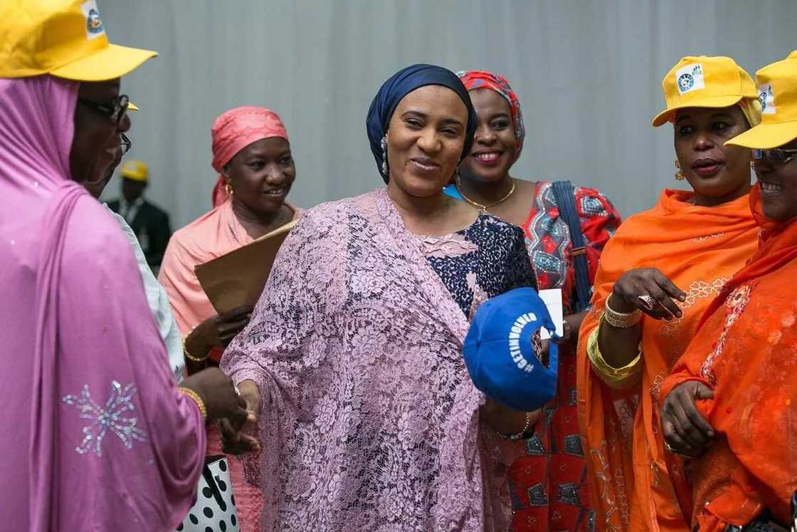 Ku zo mu hada hannu tare mu yaki ciwon yunwa- Aisha Buhari