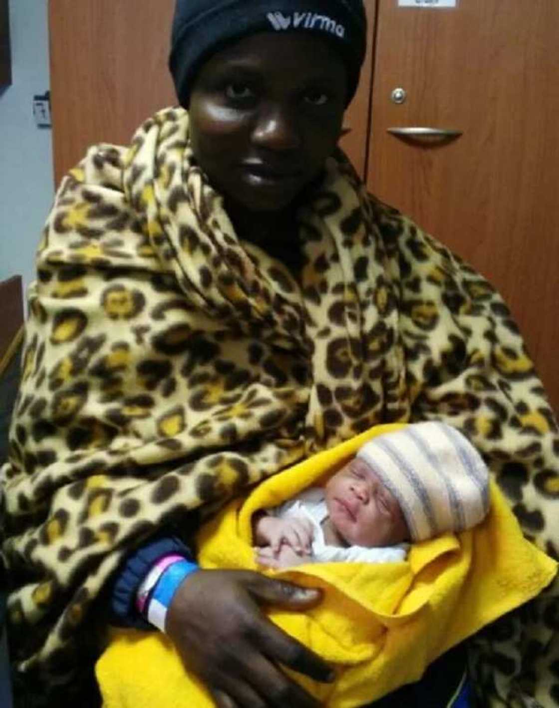 Awww! This cute baby was born on a refugee rescue boat (photos) Awww! This cute baby was born on a refugee rescue boat (photos)
