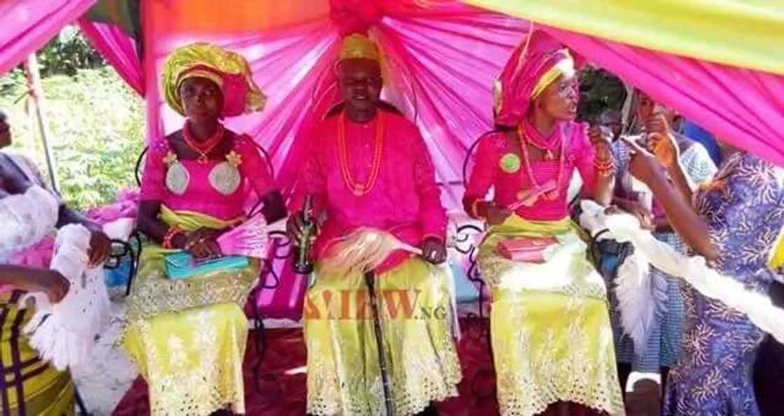 Photos from the wedding of Isoko man and his two wives in Delta State Photos from the wedding of Isoko man and his two wives in Delta State