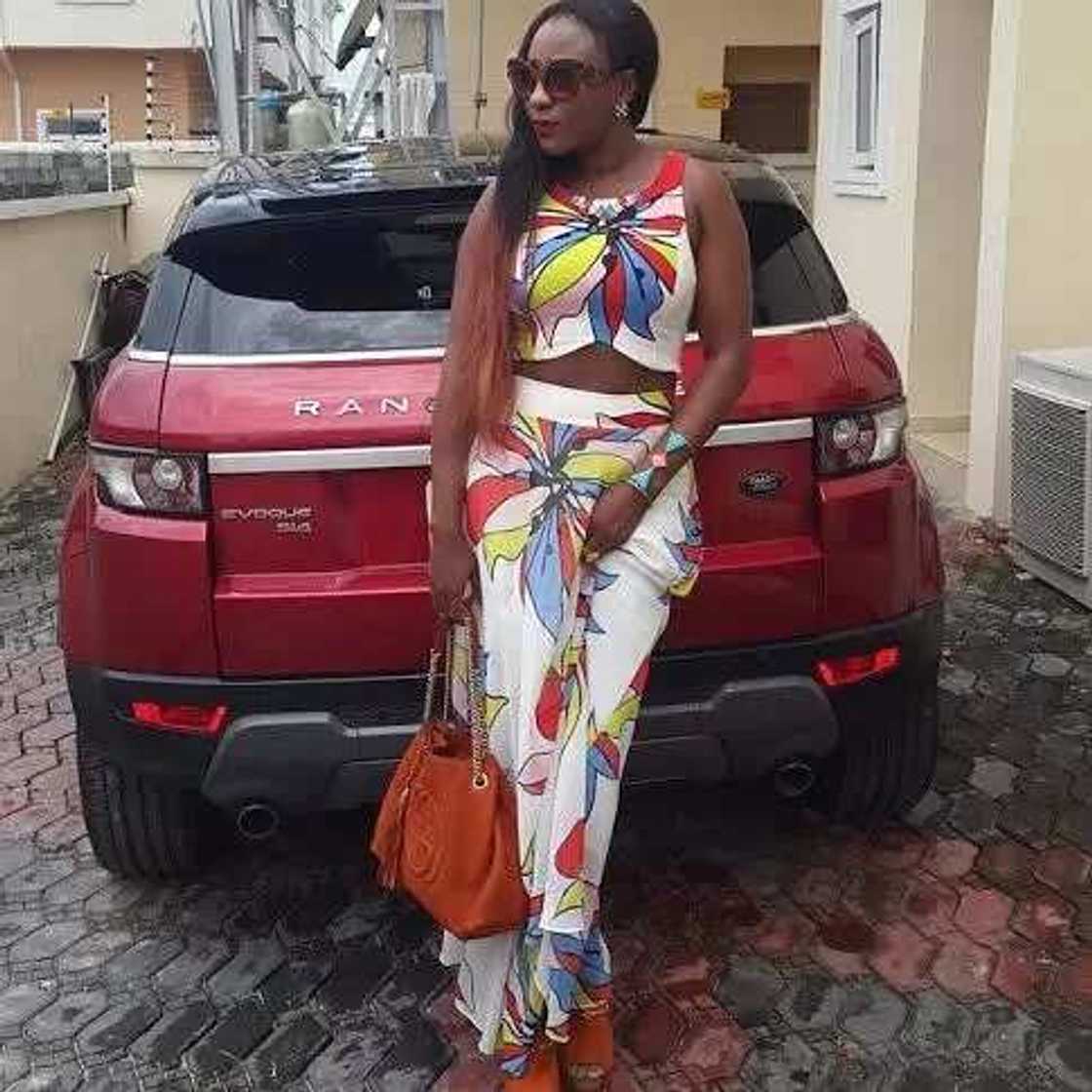 10 Nollywood Actresses And Their Range Rovers (PHOTOS) 10 Nollywood Actresses And Their Range Rovers (PHOTOS)