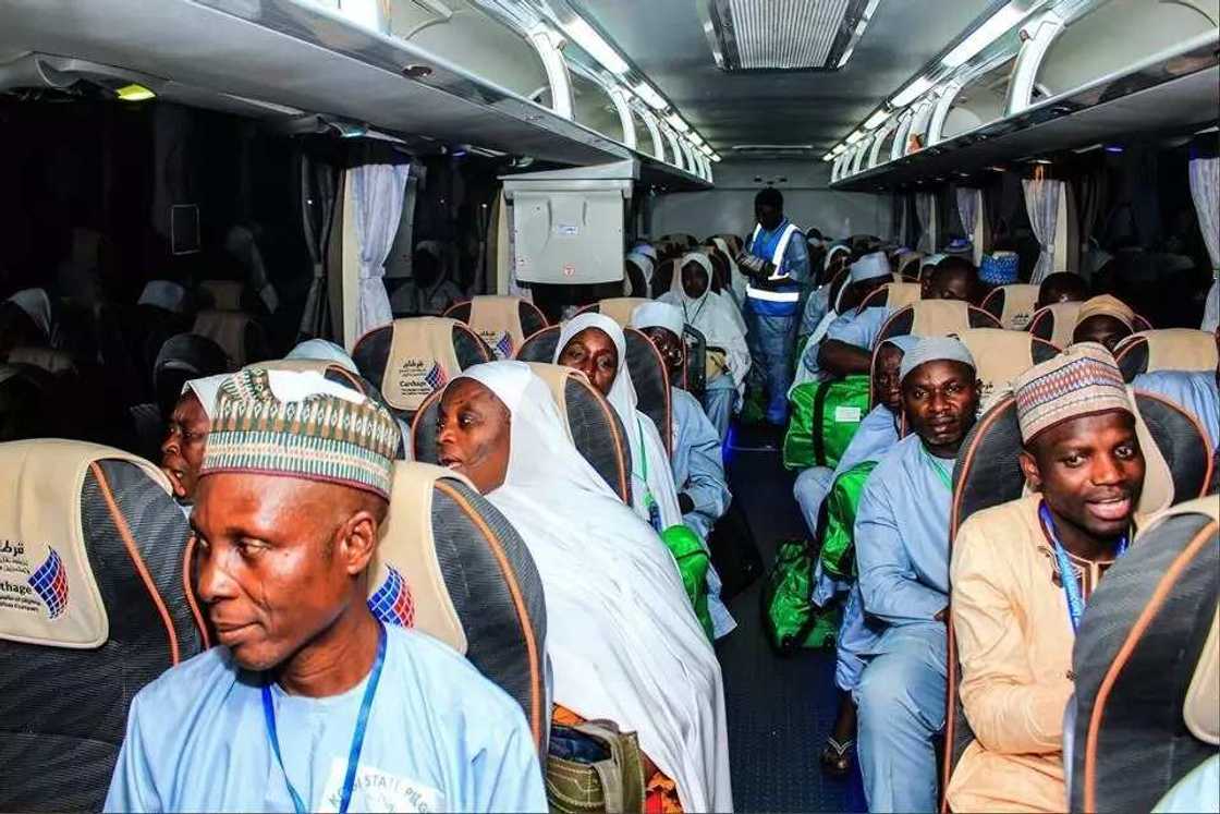 Hajjin Bana: Jirgin farko na Alhazan Najeriya ya sauka birnin Madina, duba hotuna Hajjin Bana: Jirgin farko na Alhazan Najeriya ya sauka birnin Madina, duba hotuna