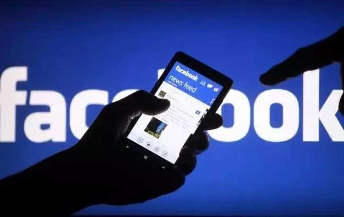 Facebook Facebook