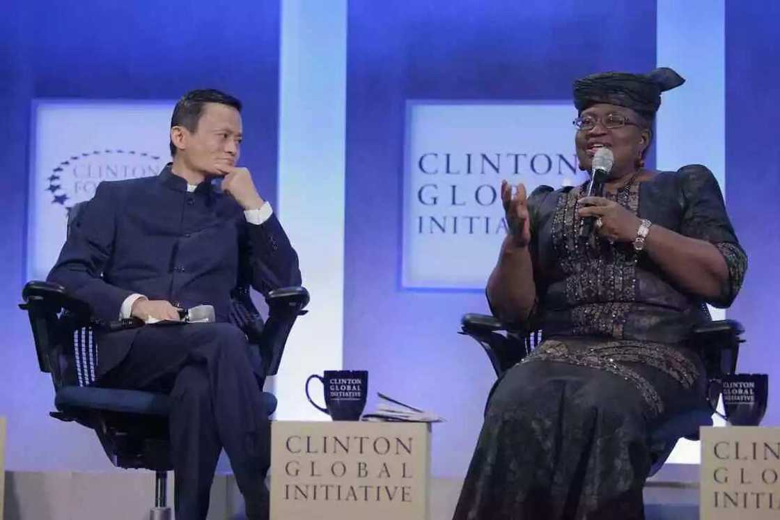 Okonjo Iweala ta gana da Hillary Clinton (Hotuna) Okonjo Iweala ta gana da Hillary Clinton (Hotuna)