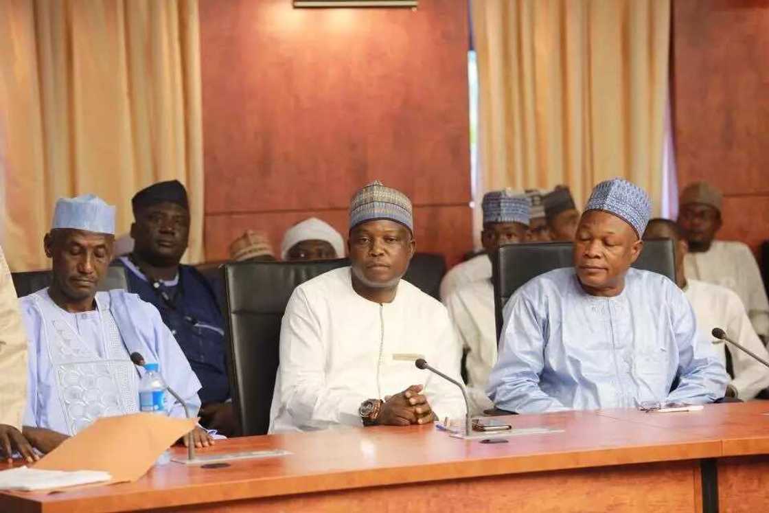 Lawal Samaila Yakawada da Uba Sani na neman zama Sanata a Kaduna Lawal Samaila Yakawada da Uba Sani na neman zama Sanata a Kaduna