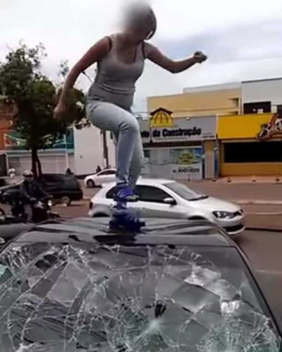 Wife Smashes Husband's Car After Discovering He Has Lover Wife Smashes Husband's Car After Discovering He Has Lover