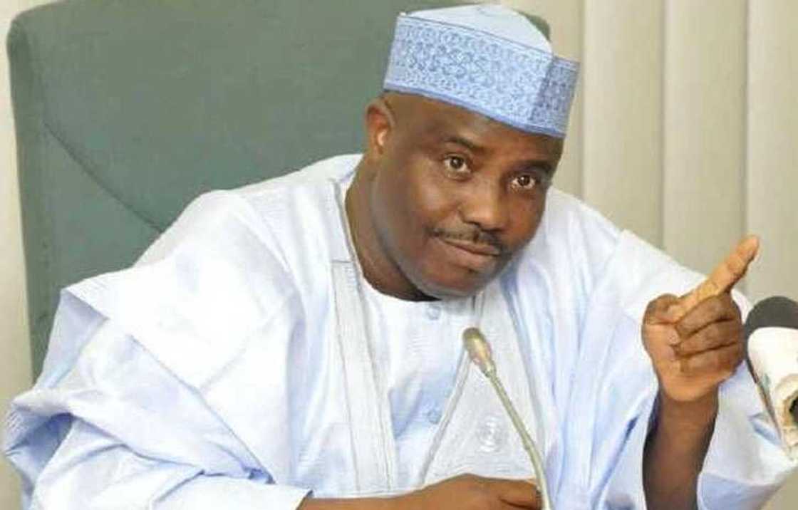 Jam'iyyar APC ta kusa rushewa, in ji Gwamna Aminu Tambuwal Jam'iyyar APC ta kusa rushewa, in ji Gwamna Aminu Tambuwal