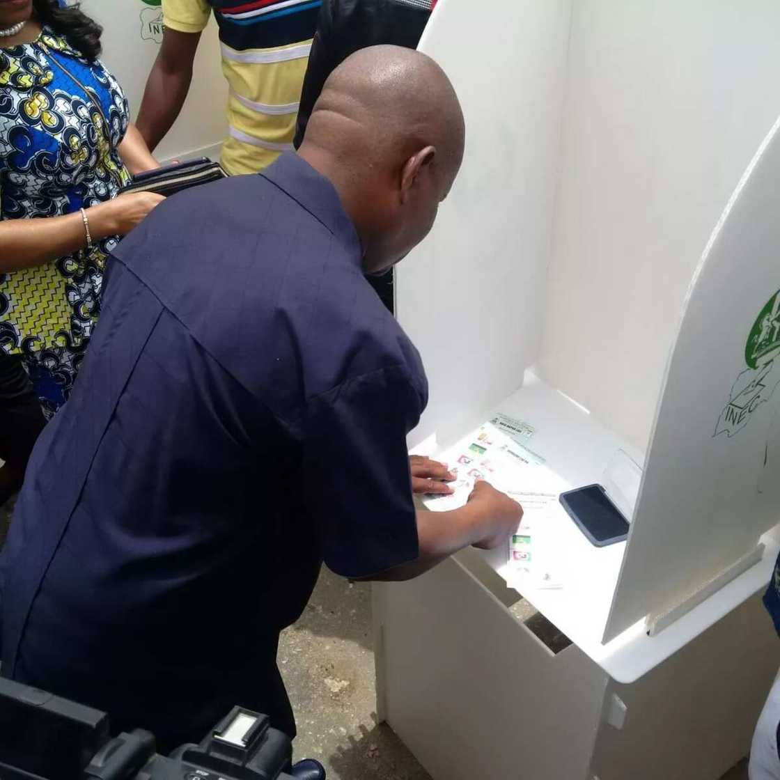 Rivers rerun: Violence erupts as INEC suspends poll in 8 LGAs Rivers rerun: Violence erupts as INEC suspends poll in 8 LGAs