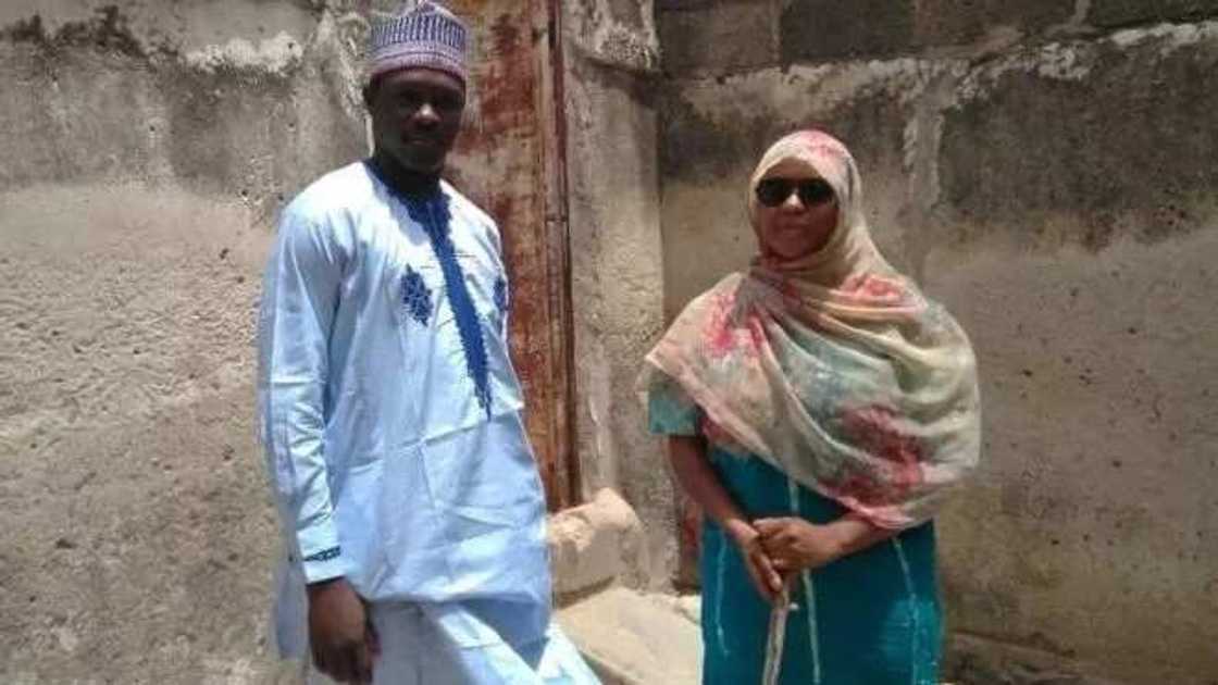 Fati Shu’uma ta bayyana dalilin ya sa ba zata shiga fina-finan kudu ba Fati Shu’uma ta bayyana dalilin ya sa ba zata shiga fina-finan kudu ba