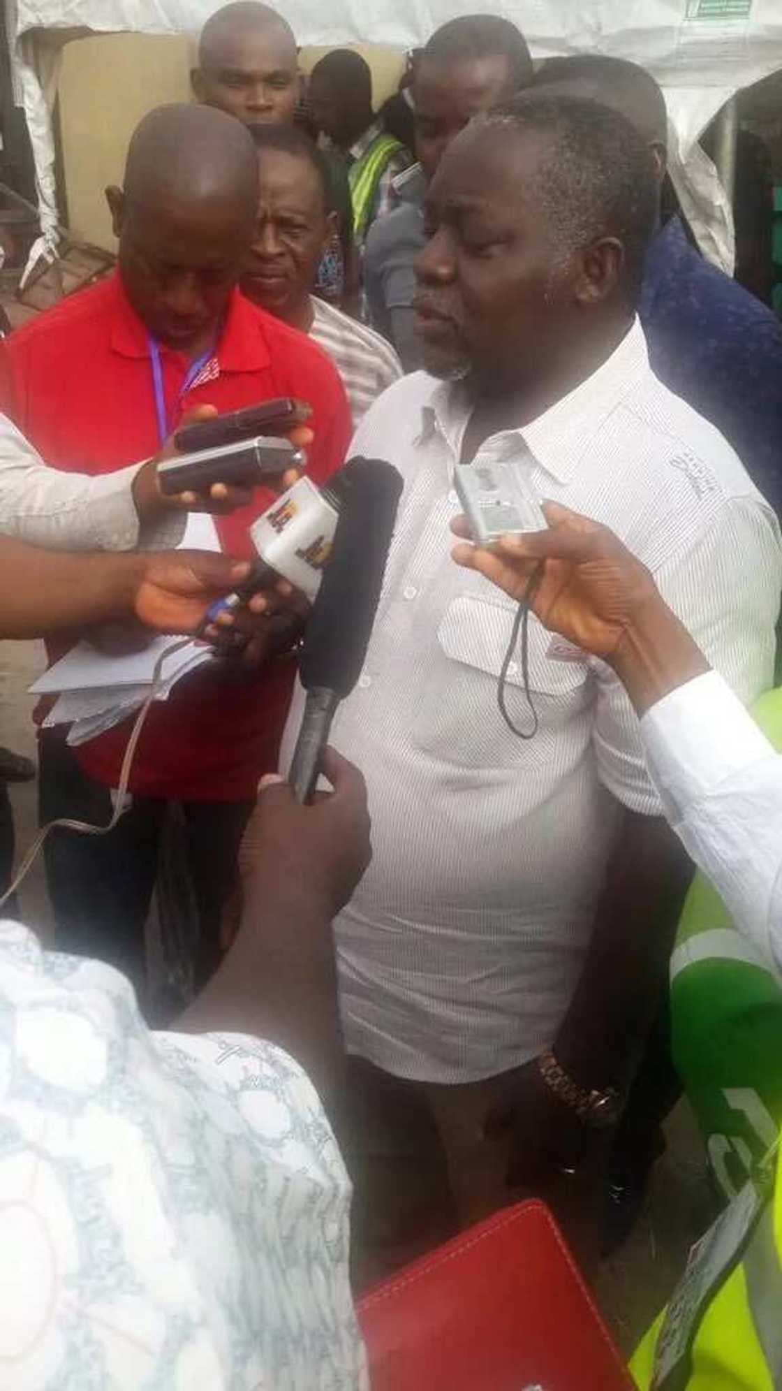 Rivers rerun: Violence erupts as INEC suspends poll in 8 LGAs Rivers rerun: Violence erupts as INEC suspends poll in 8 LGAs