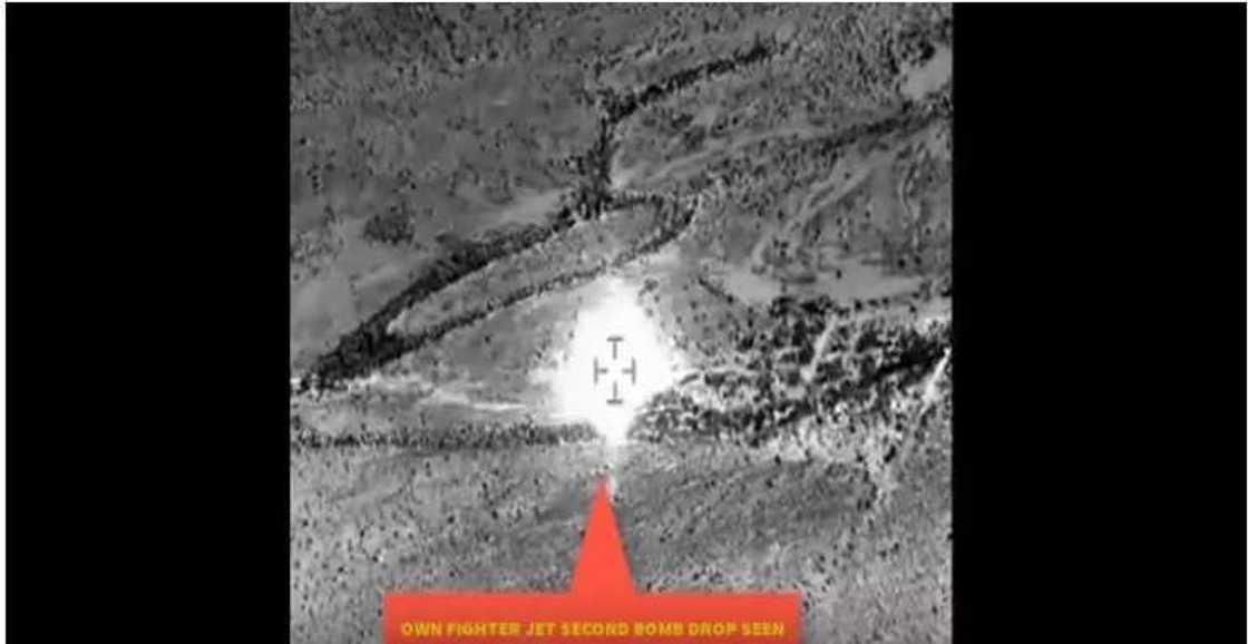 Kalli bidiyon lugaden wuta da Sojin Saman Najeriya da na Nijar sukayi wa 'yan Boko Haram Kalli bidiyon lugaden wuta da Sojin Saman Najeriya da na Nijar sukayi wa 'yan Boko Haram