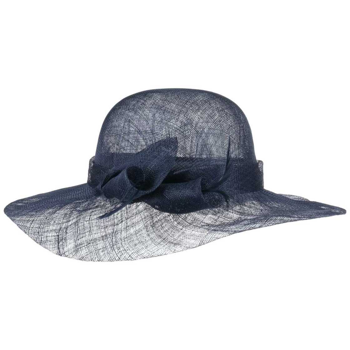 Beautiful hat with sinamay Beautiful hat with sinamay