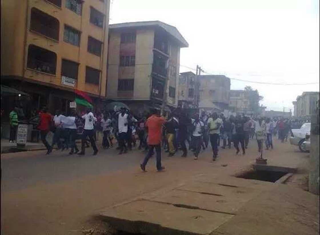 Hundreds Of Biafrans Protest In Onitsha (PHOTOS) Hundreds Of Biafrans Protest In Onitsha (PHOTOS)