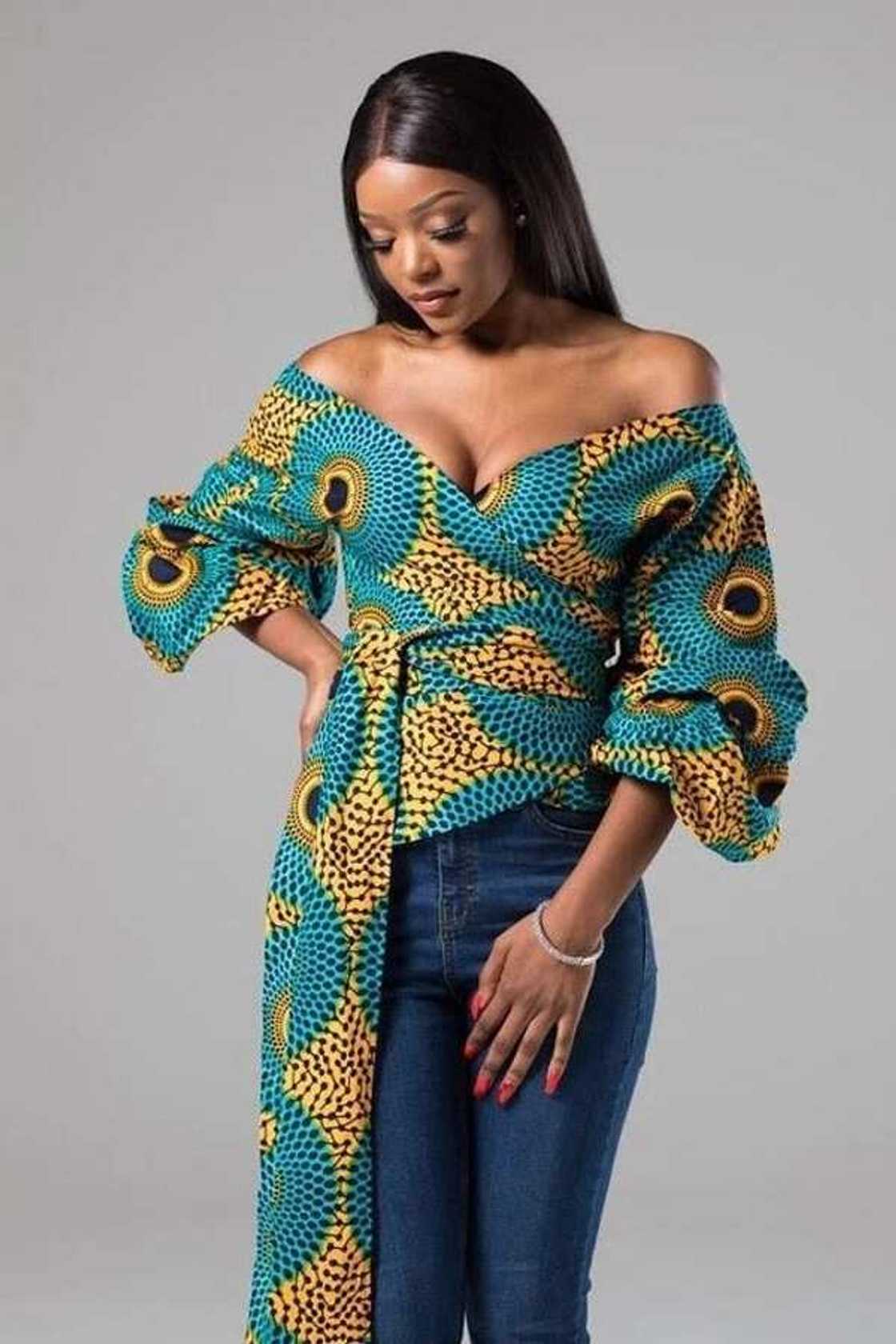 V-neckline V-neckline