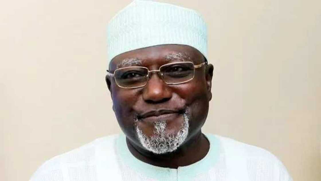 Ibrahim Magu ya taso Lawal Daura a gaba bisa zargin satar wasu kudi Ibrahim Magu ya taso Lawal Daura a gaba bisa zargin satar wasu kudi