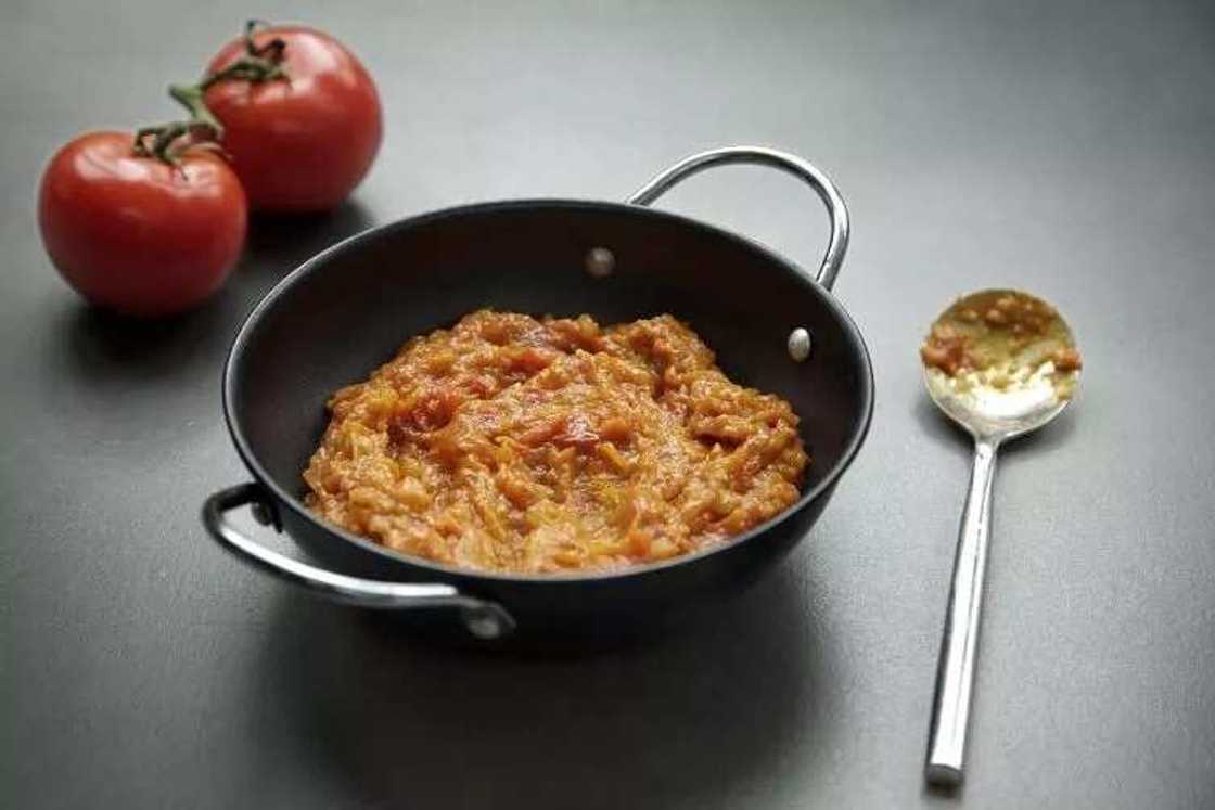 Make your own curry sauce Make your own curry sauce