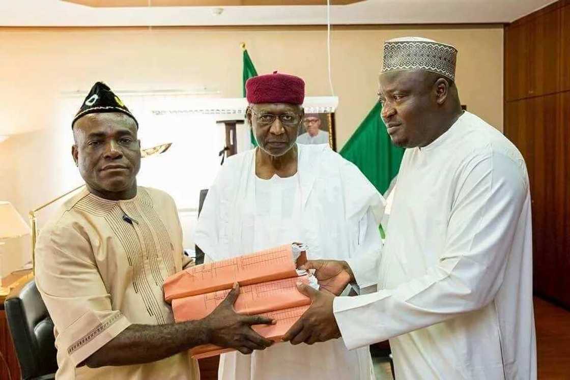 Abuja: Fadar shugaban kasa ta zargi Mark, Tambuwal da sauransu da laifin cin hanci