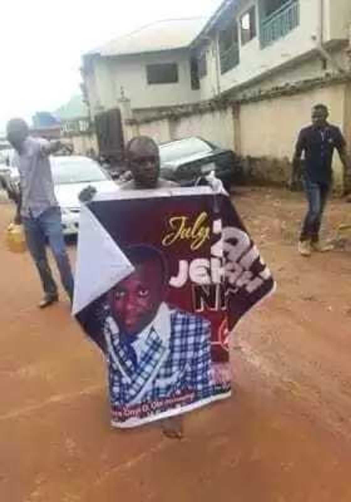 An kama Pastor yana zina da matar aure An kama Pastor yana zina da matar aure