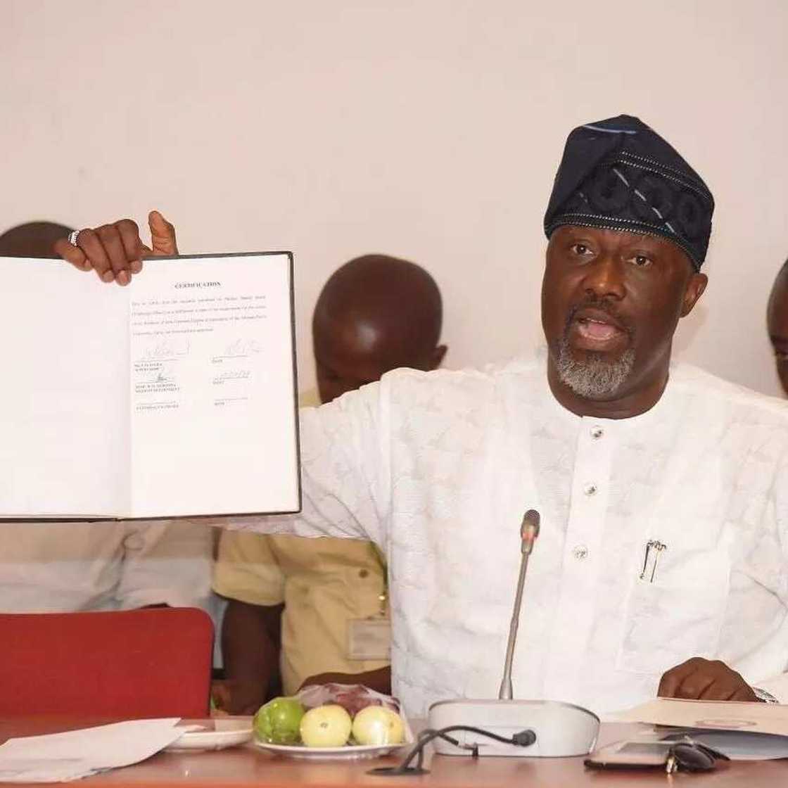 Check out Emmaohmagod’s version of Dino Melaye’s certificate rant Check out Emmaohmagod’s version of Dino Melaye’s certificate rant