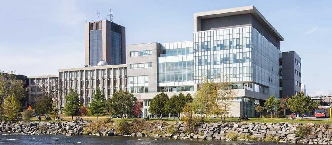 Carleton University Carleton University