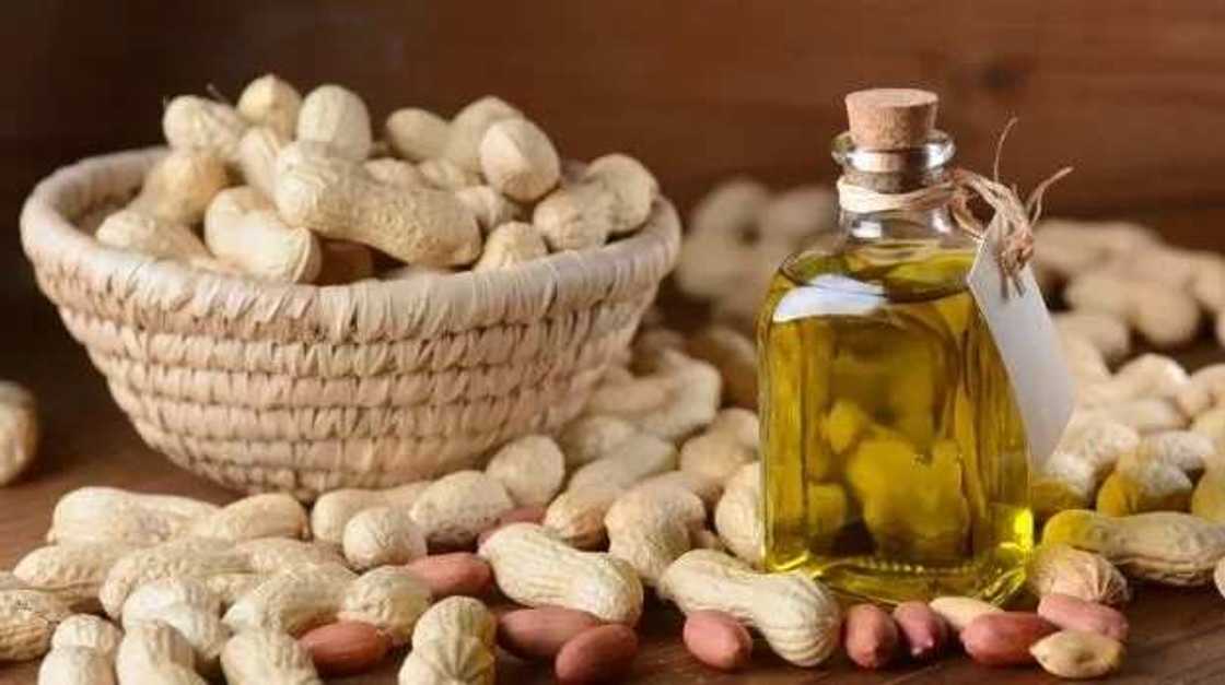 Groundnuts and oil Groundnuts and oil