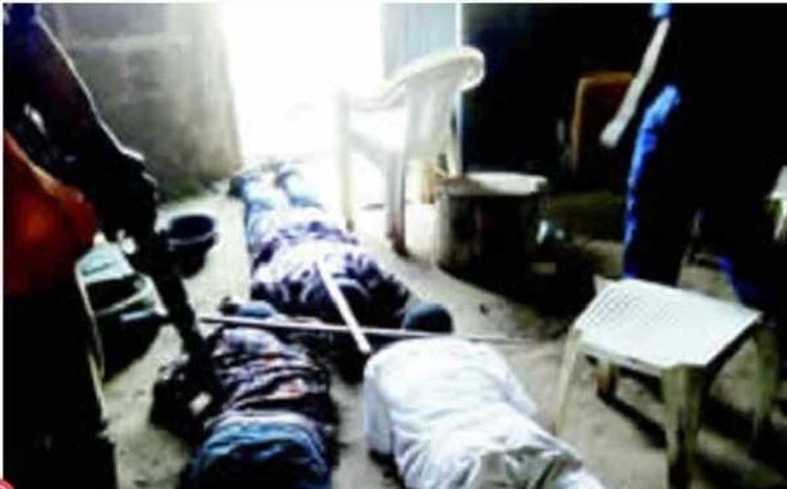 Jami'an tsaro sun yi ram da matsafa 'yan yankan kai a Osun Jami'an tsaro sun yi ram da matsafa 'yan yankan kai a Osun