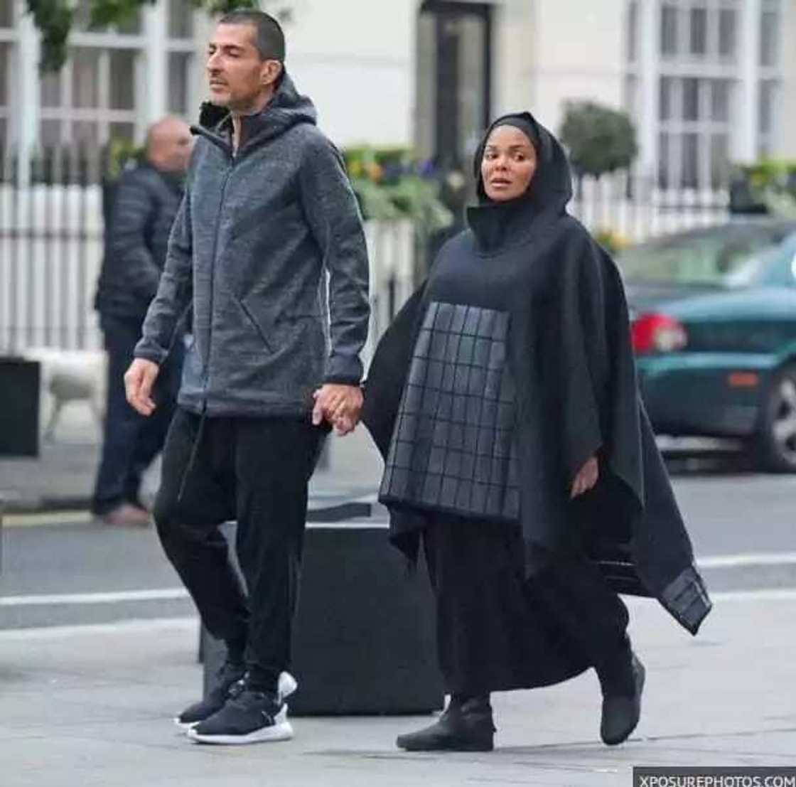 Hotunan Janet Jackson dauke da juna biyu, sanye da Hijabi, Hotunan Janet Jackson dauke da juna biyu, sanye da Hijabi,