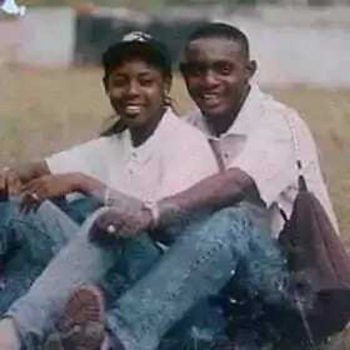 Wani babban dan wasan barkwanci na Najeriya ya rasa budurwar shi. Wani babban dan wasan barkwanci na Najeriya ya rasa budurwar shi.