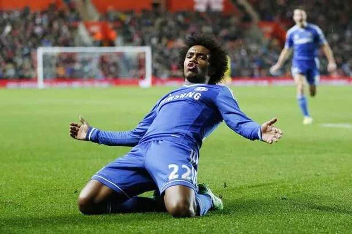 Man Utd tried to sign Willian in the summer Man Utd tried to sign Willian in the summer
