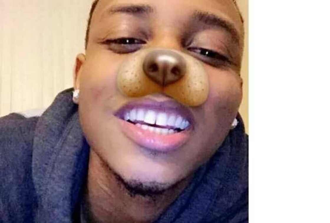 Man catches his girlfriend with another man while he was with his sidechick Man catches his girlfriend with another man while he was with his sidechick