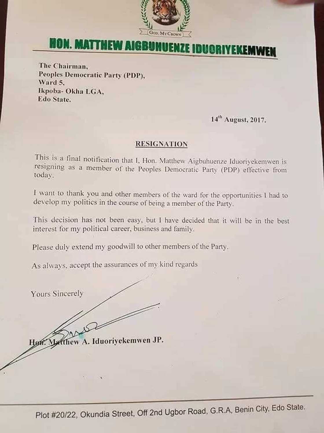 Trouble for PDP as strong chieftain dumps party (photos) Trouble for PDP as strong chieftain dumps party (photos)