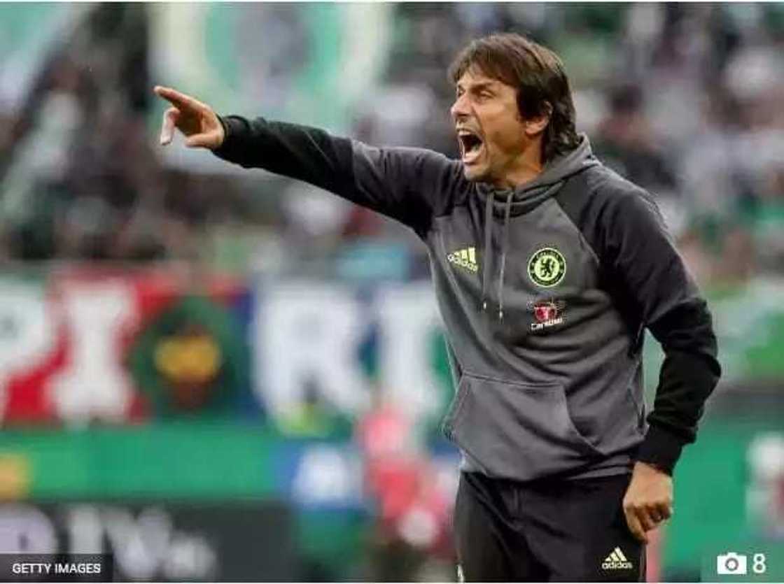 Conte ya buda wuta; yana neman dan wasa Edison Cavani Conte ya buda wuta; yana neman dan wasa Edison Cavani