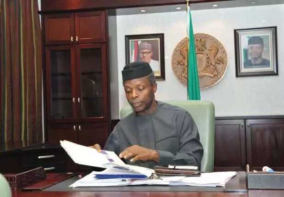 Yemi Osinbajo presides over FEC meeting Yemi Osinbajo presides over FEC meeting
