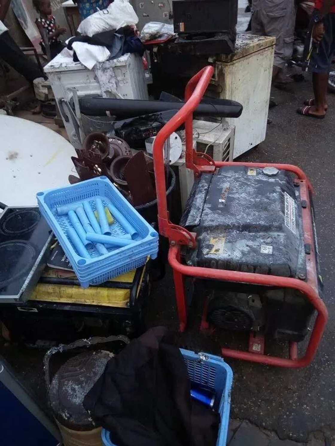 Widow, 30, devastated mysterious after burnt her properties in front of her new home (photos) Widow, 30, devastated mysterious after burnt her properties in front of her new home (photos)