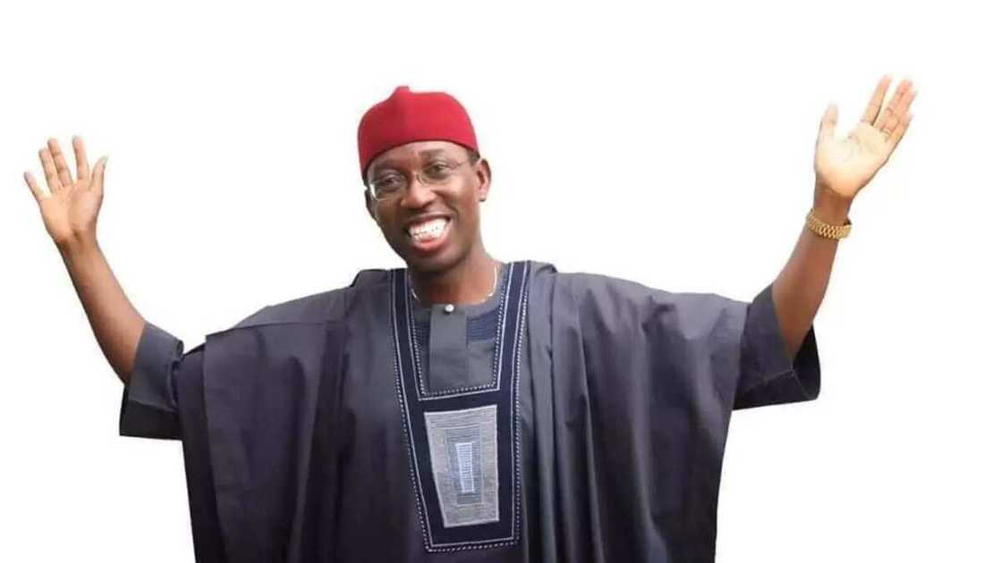 Gwamnoni 5 da suka fi sauran takwarorinsu a Najeriya Gwamnoni 5 da suka fi sauran takwarorinsu a Najeriya