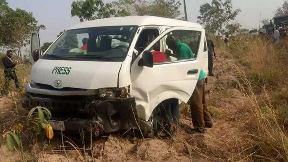 Governor Ortom escapes death as car rams into his convoy Governor Ortom escapes death as car rams into his convoy