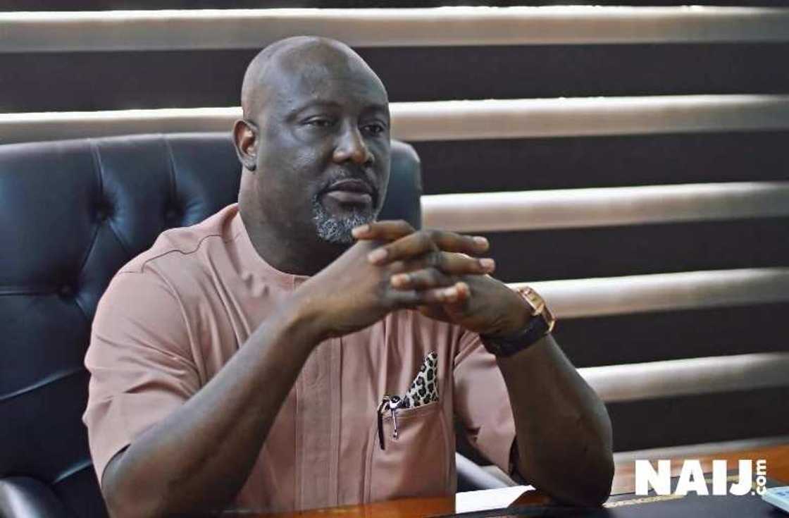 Mun sa kafar wando daya da Dino Melaye- Tinubu