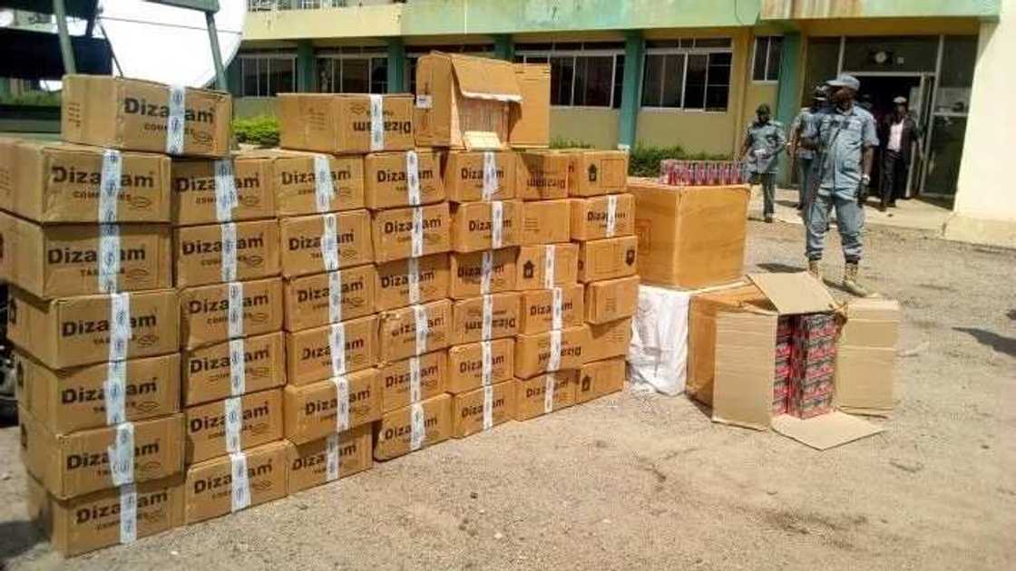 Kwastam sunyi babban kamu a Gombe inda suka wace tramadol da Diazepam na N7m Kwastam sunyi babban kamu a Gombe inda suka wace tramadol da Diazepam na N7m
