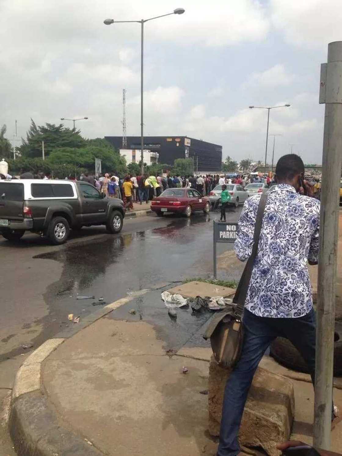 Violence hit Lagos, as BRT kills street hawker Violence hit Lagos, as BRT kills street hawker