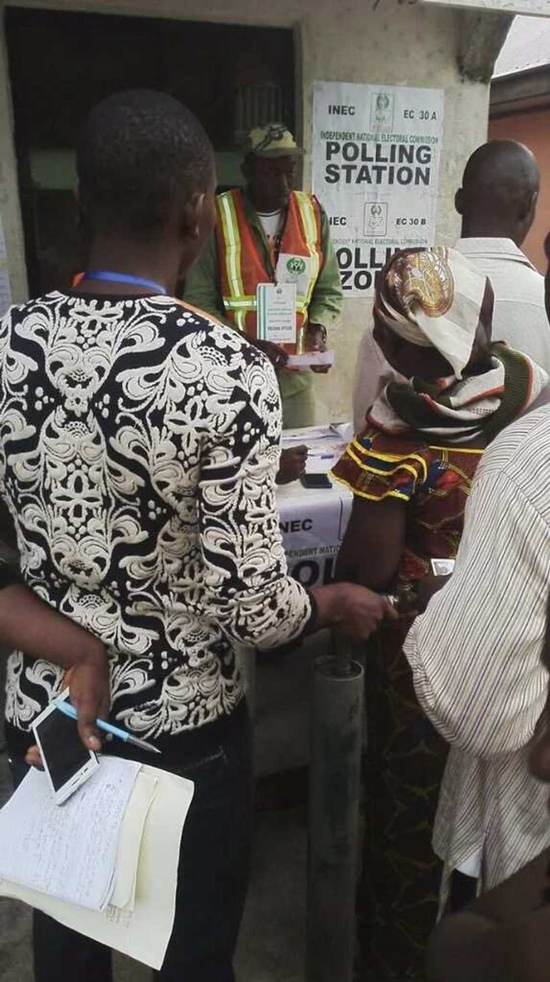 Rivers rerun: Violence erupts as INEC suspends poll in 8 LGAs Rivers rerun: Violence erupts as INEC suspends poll in 8 LGAs