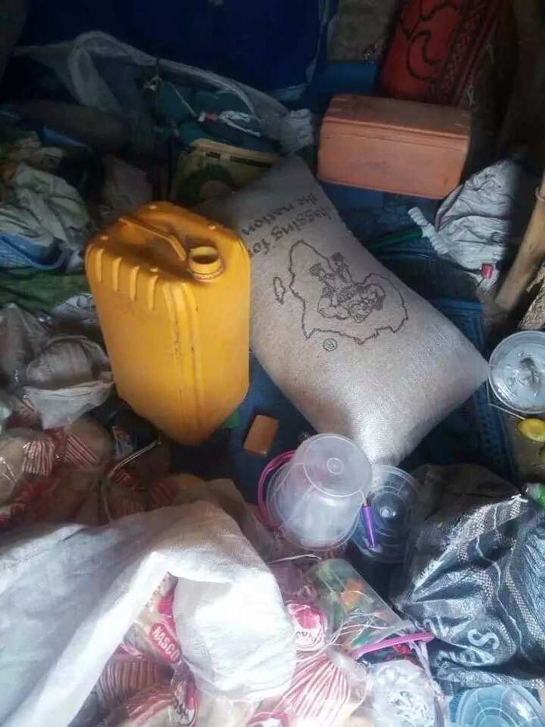 Nigerian Army neutralises Boko Haram insurgents in Borno state, recovers items (photos) Nigerian Army neutralises Boko Haram insurgents in Borno state, recovers items (photos)