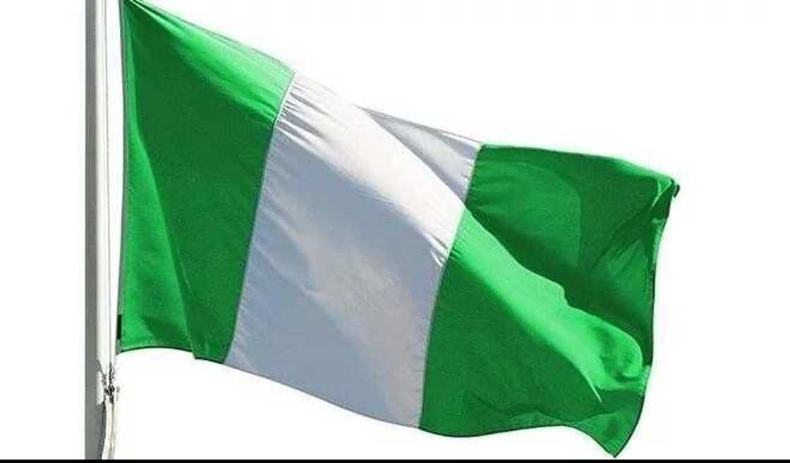 Za’a ci tarar duk wanda ya ci mutuncin tutar Najeriya maƙudan kuɗi, Karanta Za’a ci tarar duk wanda ya ci mutuncin tutar Najeriya maƙudan kuɗi, Karanta