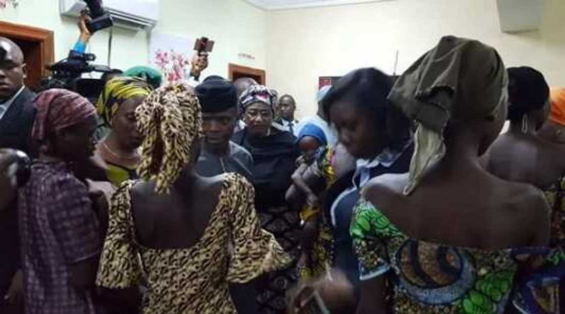President Buhari promises return of more chibok girls President Buhari promises return of more chibok girls