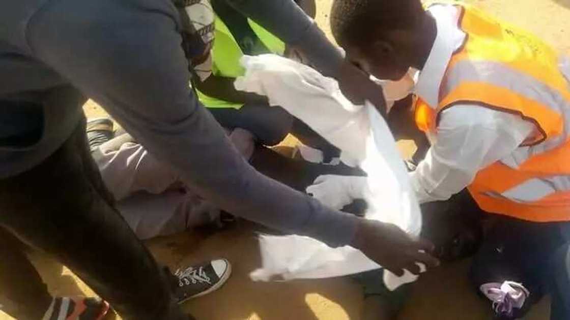 Yan Shi'a masu zanga-zanga a kano na dauke da makamai –IGP Yan Shi'a masu zanga-zanga a kano na dauke da makamai –IGP