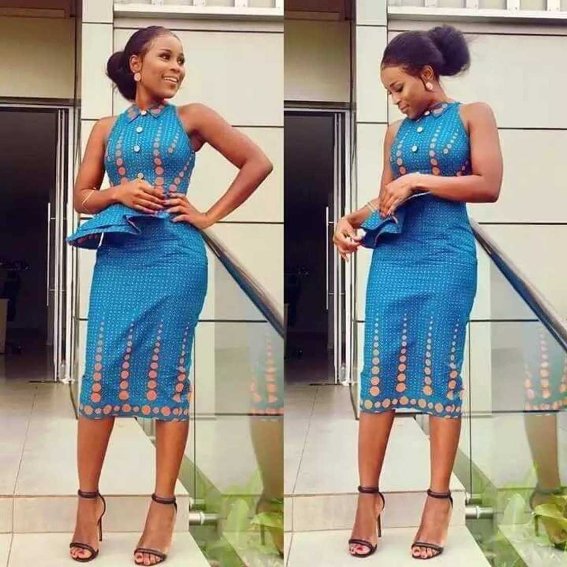 Pencil gown with a collar Pencil gown with a collar