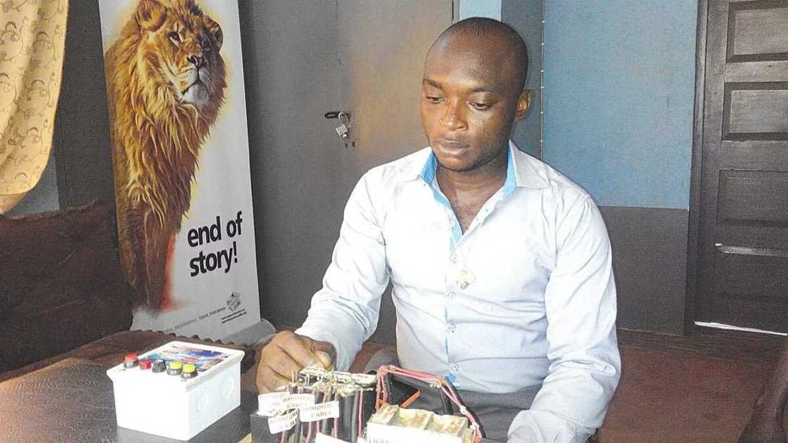 Nigerian engineer invents power-generating device to end blackout Nigerian engineer invents power-generating device to end blackout