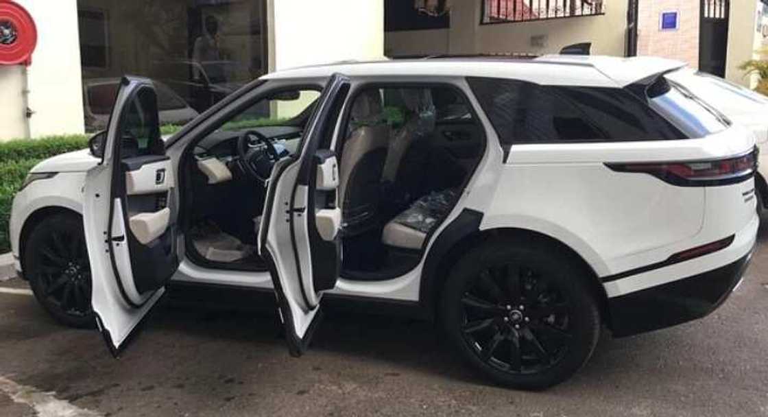 Ahmed Musa ya siya tsadaddiyar motar Range Rover Velar yar yayi