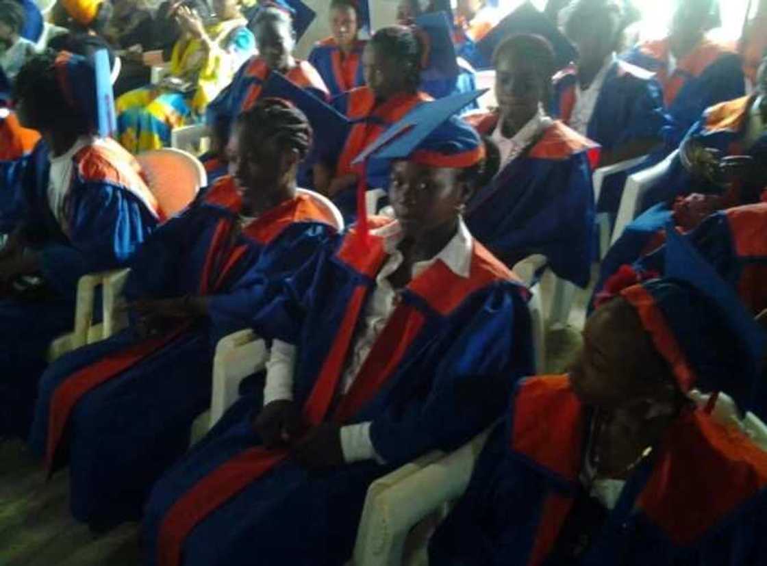Nigerian single father celebrates his daughter who graduates from junior school (photos) Nigerian single father celebrates his daughter who graduates from junior school (photos)