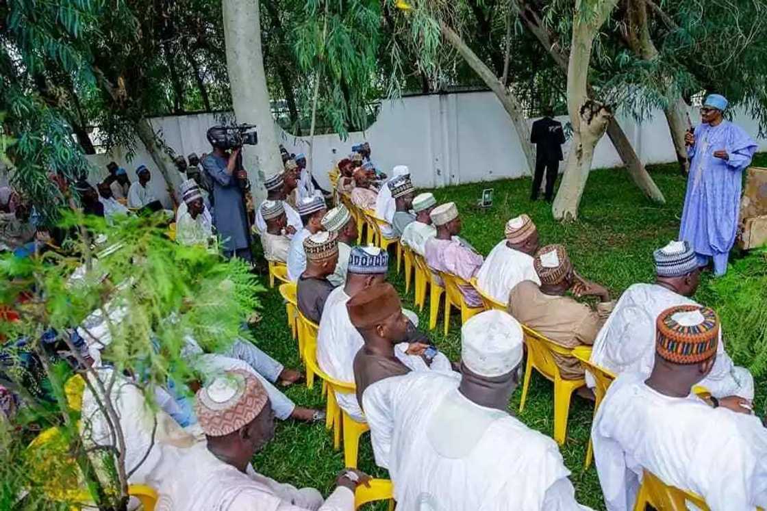 Cikin Hotuna: Shugaba Buhari ya karbi baƙuncin wasu 'Kungiyoyi a garin Daura Cikin Hotuna: Shugaba Buhari ya karbi baƙuncin wasu 'Kungiyoyi a garin Daura